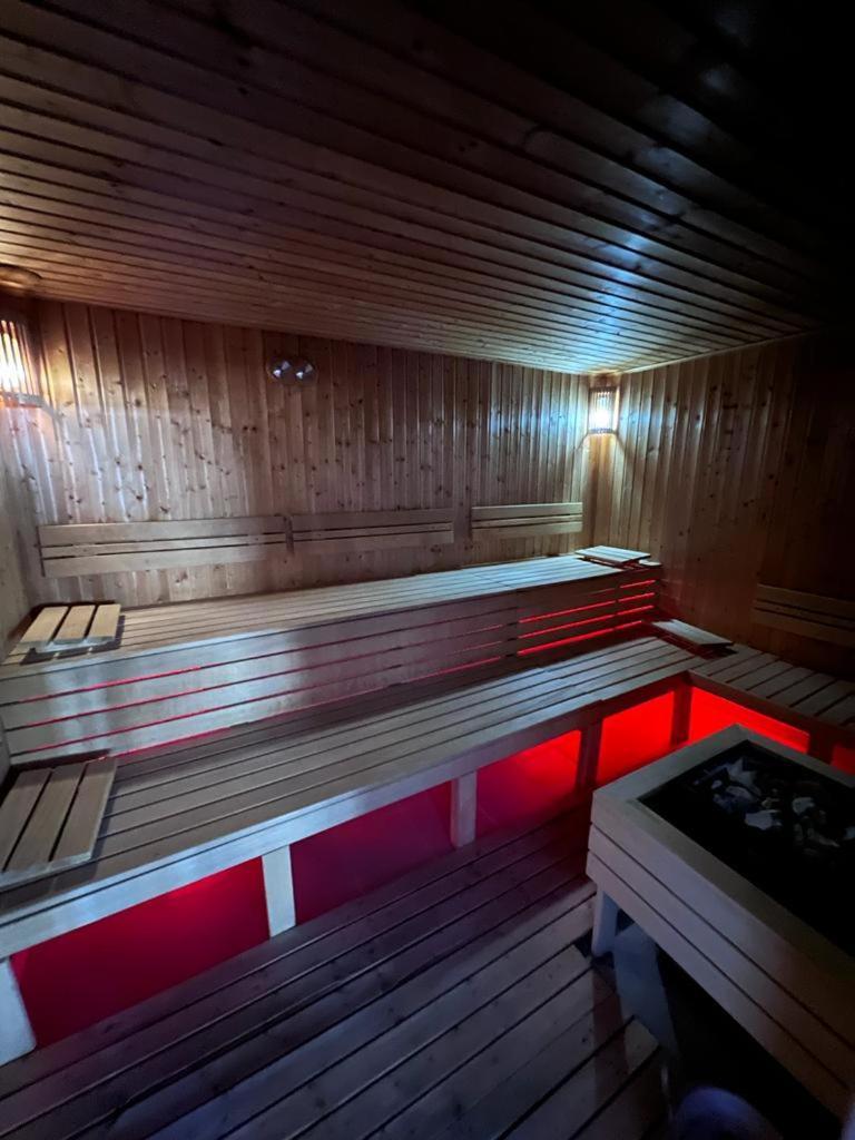 "Poseidon" Centar Aparthotel Stari Banovci Eksteriør bilde