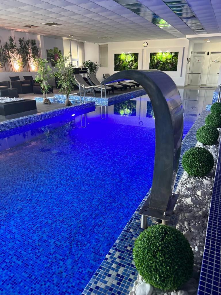 "Poseidon" Centar Aparthotel Stari Banovci Eksteriør bilde