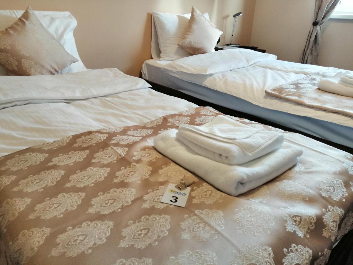 "Poseidon" Centar Aparthotel Stari Banovci Eksteriør bilde